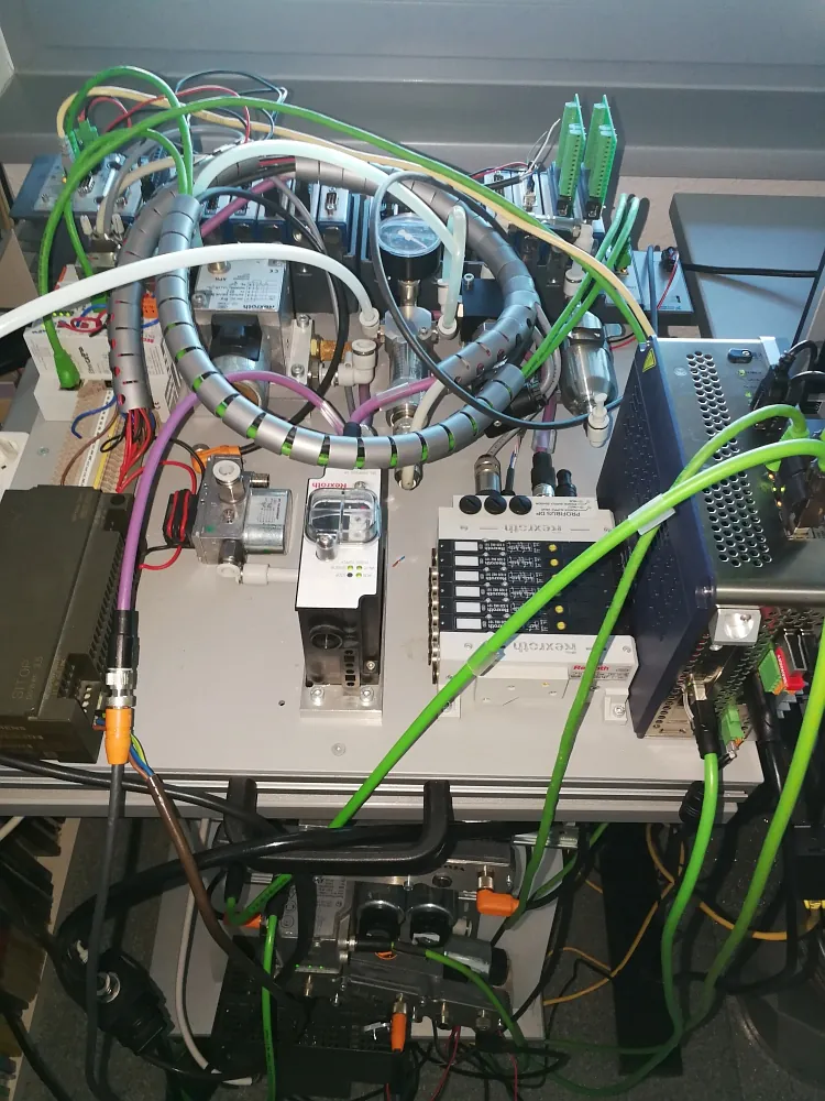 Our new generation of pneumatic test benches has successfully passed the test in the laboratory …